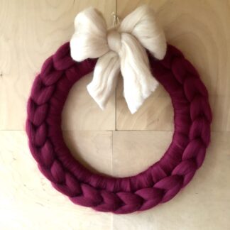 14" Chunky Knitted Merino Round Wreath With Bow